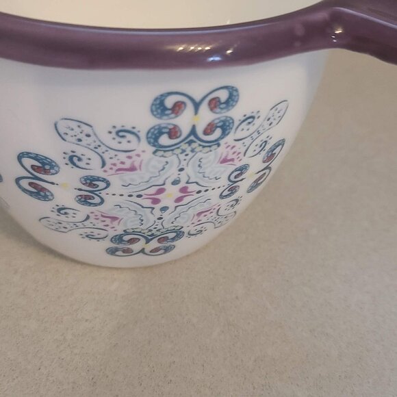 Set of Porcelain Measuring Cups - Picture 3 of 6